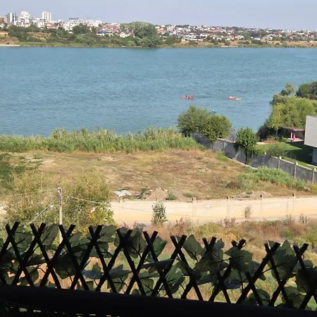 Turquoisestudiouconstanta Apartment